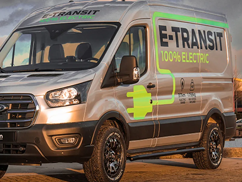 Schwellerrohr Set Edelstahl schwarz passend für Ford E-Transit ab 2022 (L2)