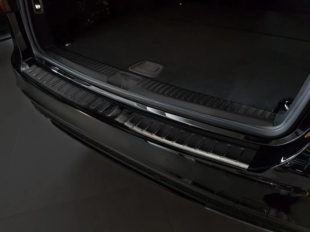 Ladekantenschutz V2A schwarz passend für S205 T-Model C-Klasse Mercedes